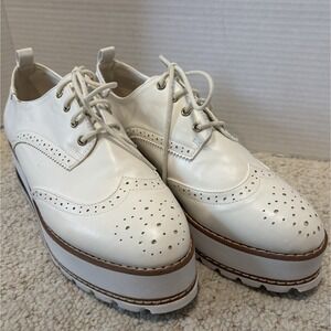 Women's Sz 8 White Platform Lace Up Wingtips Round Toe Dress Oxfords Shoes